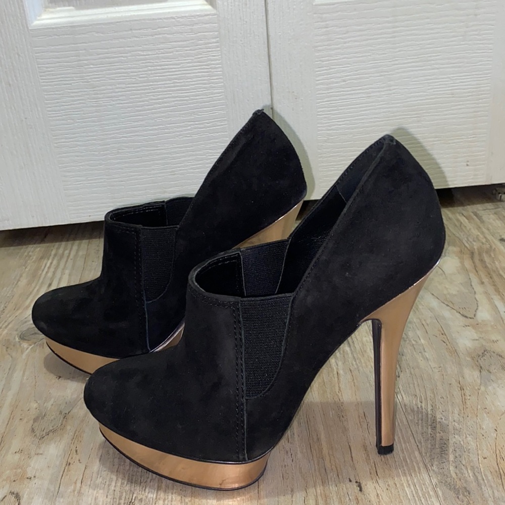 Rachel Roy booties